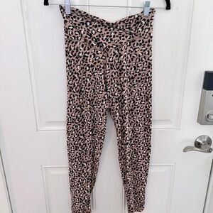 Aerie Chill Play Move Crossover Leggings L | Leopard Print Cropped